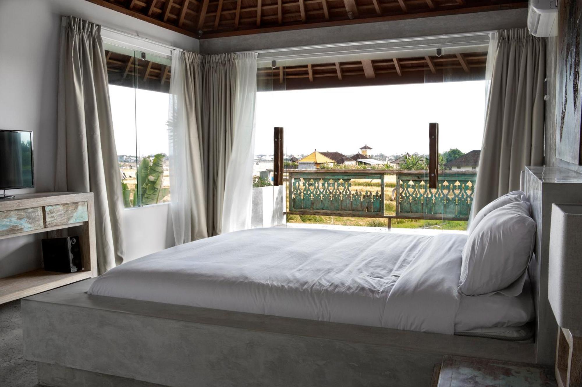 Surflodge Limasan Bali Kerobokan Esterno foto