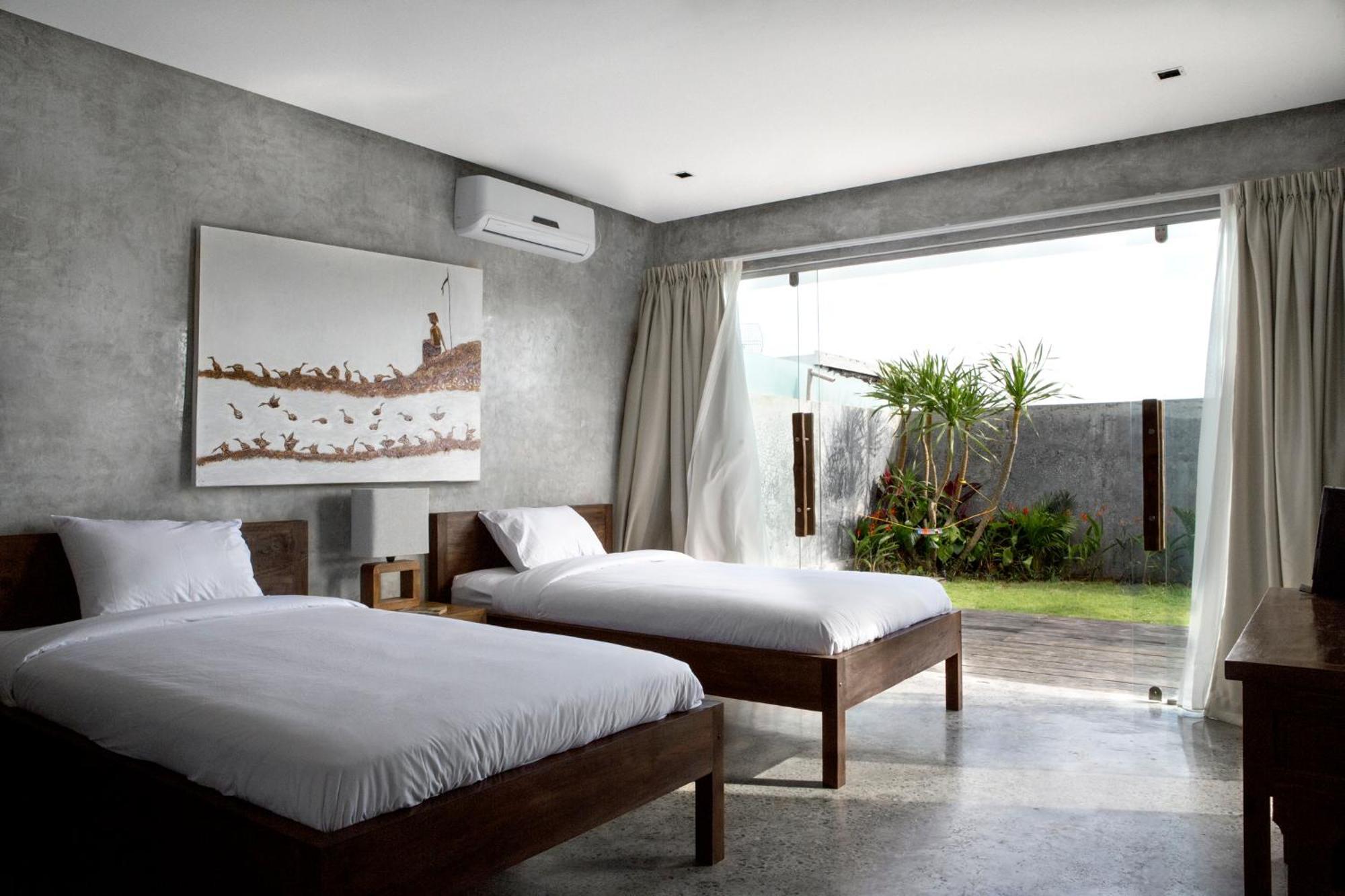 Surflodge Limasan Bali Kerobokan Esterno foto